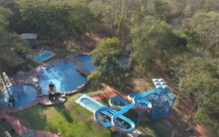 Paraíso de águas termais no Araguaia: Conheça ponto turístico onde água nasce quente e pode chegar a 40ºC