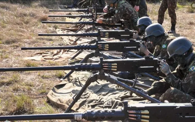 Ladrões furtam 13 armas antiaéreas do Arsenal de Guerra do Exército