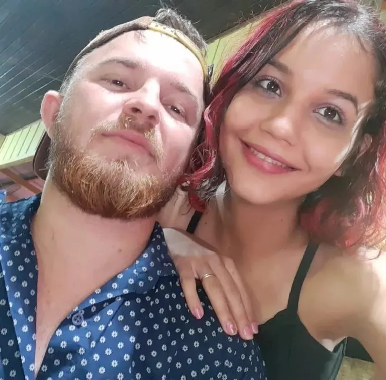 Suspeito de matar mulher e fugir com a filha é preso escondido embaixo de carro