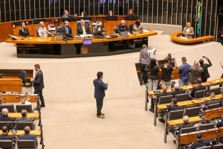 Celina participa de homenagem pelos 217 anos da PMDF