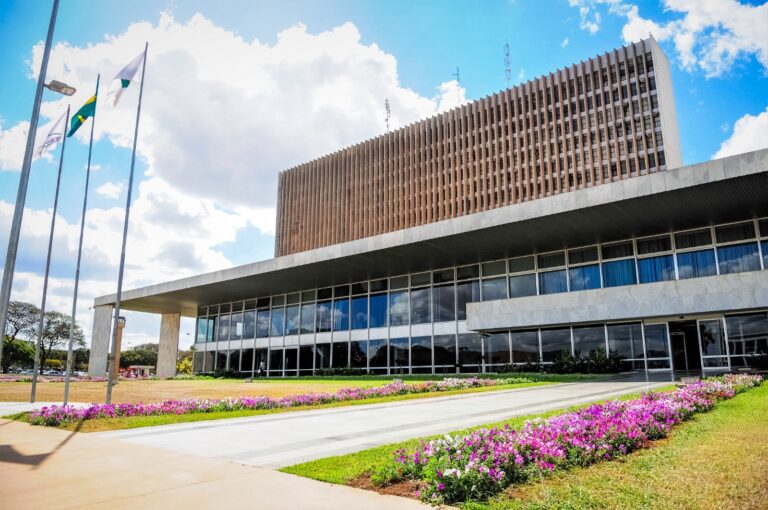 Gastos do GDF só poderão avançar com dinheiro em caixa