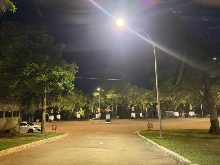 CEB IPes moderniza luminárias e reforça uso noturno na Praça dos Orixás