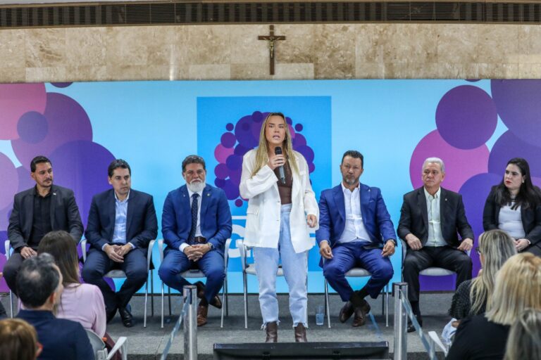 Pacientes poderão marcar retirada de remédios de alto custo pela internet