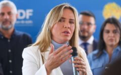 Celina aciona auditoria externa na folha do GDF e reforça defesa dos servidores