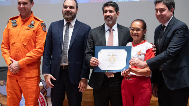 Roosevelt reúne mais de 450 idosos em homenagem ao Programa Bombeiro Amigo na CLDF