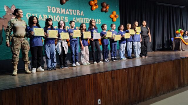 Turma de 76 Guardiões Ambientais formada pela PMDF