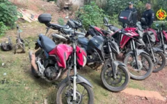 Motos roubadas encontradas pela PMDF em barraco no Sol Nascente