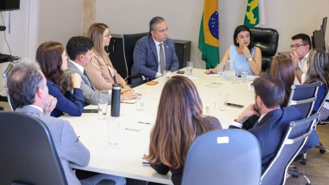 Reunião entre GDF e Defensoria Pública sobre o Centro Pop Brasília