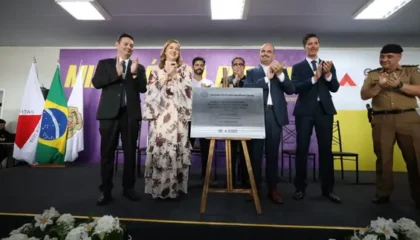Governo de Minas entrega viaturas e inaugura centro de fisioterapia da Polícia Civil