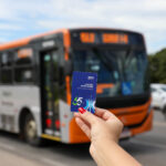 Usuário acessa serviços digitais de mobilidade no Distrito Federal