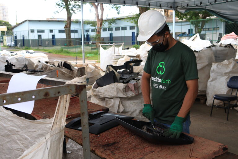 Reciclotech vira lei no DF após ampliar reciclagem eletrônica