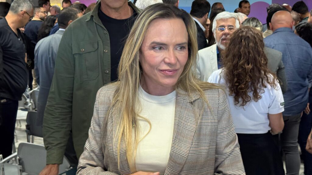 Celina chega a 35,4% e abre mais de 11 pontos sobre Arruda, aponta Igape