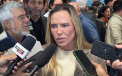 Celina Leão durante cerimônia de oficialização das regiões administrativas 26 de Setembro e Ponte Alta