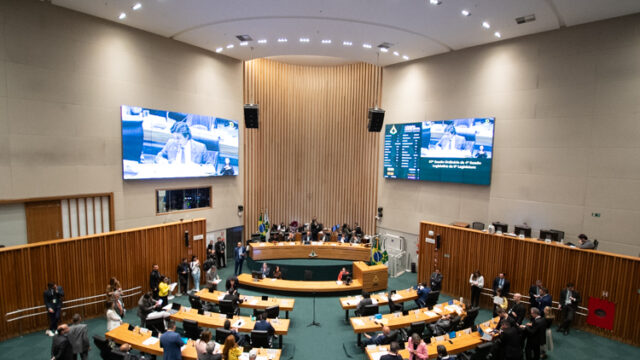 CLDF aprova regras para o orçamento de 2027 com previsão de R$ 74,97 bilhões