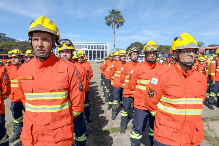 Governadora Celina Leão anuncia prorrogação do concurso do Corpo de Bombeiros do DF