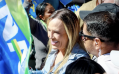 Celina lança pré-candidatura ao GDF diante de 4 mil pessoas em Ceilândia
