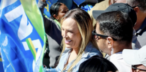 Celina lança pré-candidatura ao GDF diante de 4 mil pessoas em Ceilândia