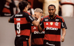 Flamengo vence Olimpia por 4 a 2 diante de 52 mil torcedores em Brasília