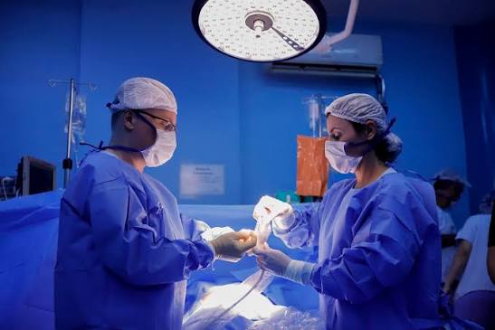 SES-DF abre seleção para contratar 320 médicos com salários de até R$ 21,3 mil