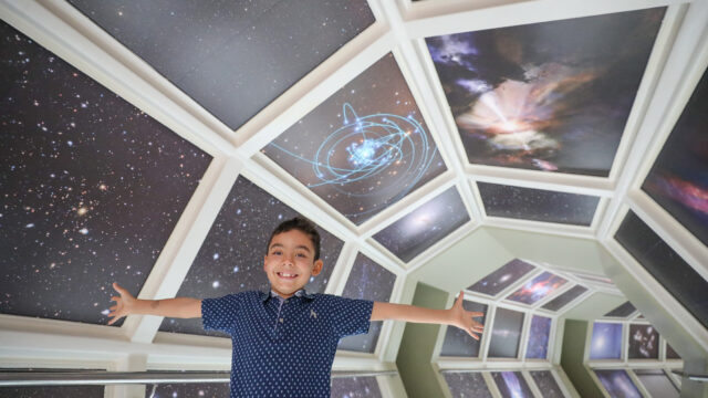 Crianças participam de atividade educativa no Planetário de Brasília