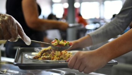 Restaurante comunitário no Distrito Federal com oferta de refeições populares
