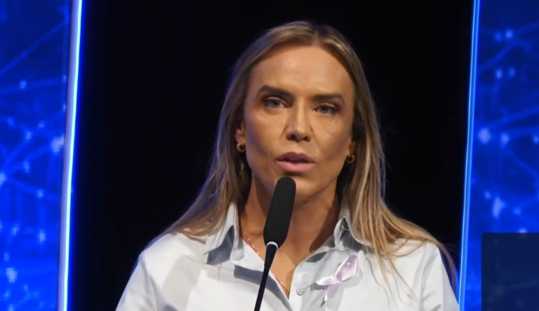 Alvo de todos os ataques, Celina mostra firmeza e assume protagonismo em debate