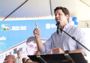 Daniel Vilela promete crédito e investimentos para fortalecer cidades turísticas de Goiás