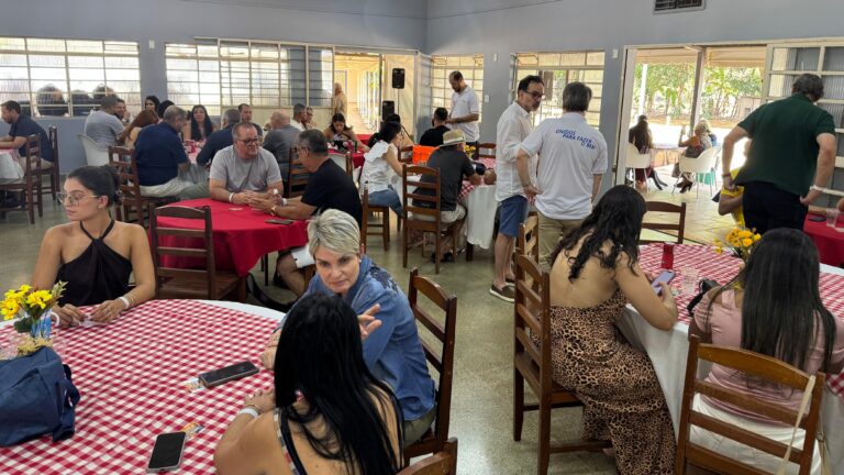 Rotary Club de Brasília promove feijoada beneficente em apoio a 150 crianças autistas do Gama