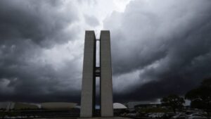 Previsão do tempo no DF: terça-feira tem alerta de tempestade e ventos de até 60 km/h