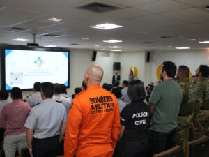 Profissionais das forças de segurança participam de curso sobre atendimento humanizado à população em situação de rua