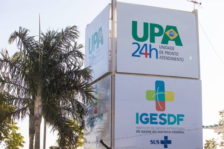 Placa de uma unidade de pronto atendimento com a identificação do Iges-DF
