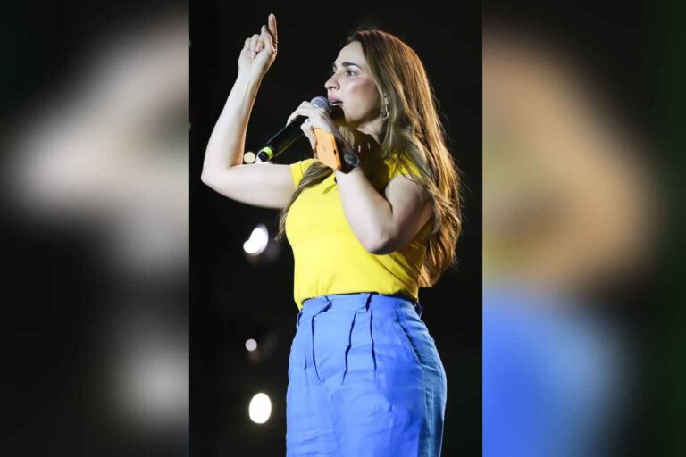 Mariana Naime durante ato de campanha no Distrito Federal