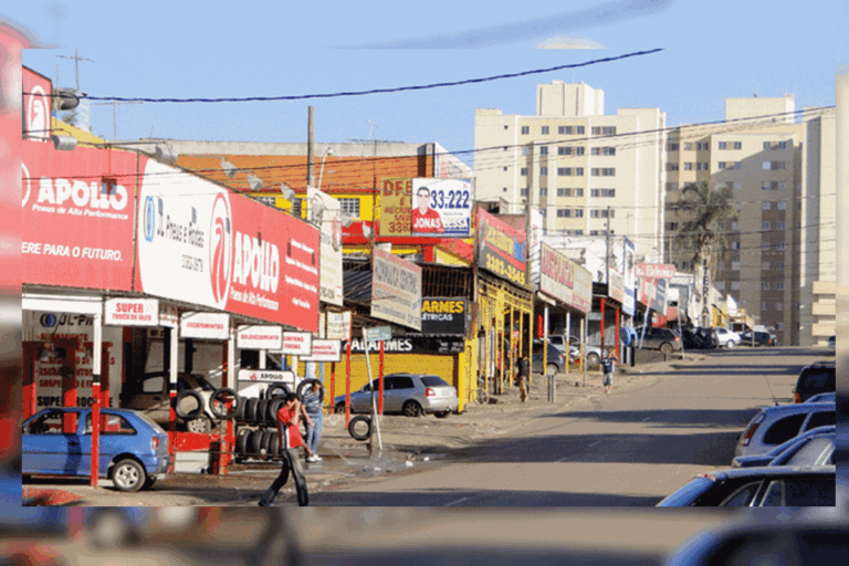 Vista de lotes comerciais no Setor de Oficinas do Guará II